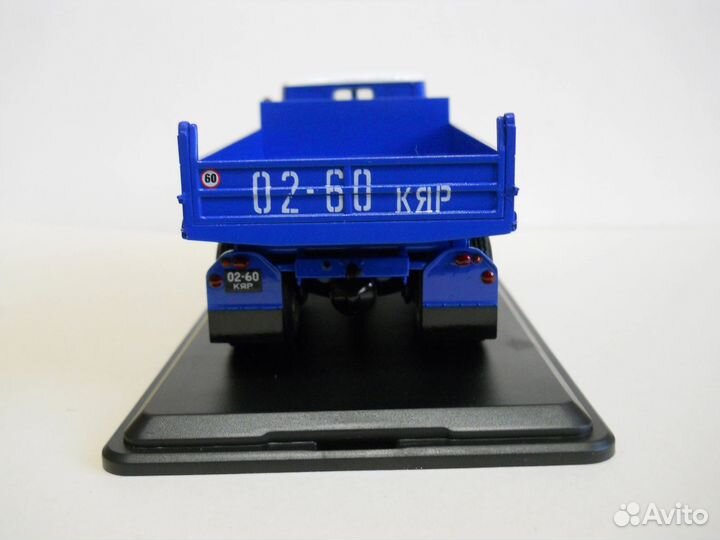 Модель автомобиля Татра 111 S2