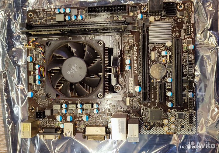 Материнская плата с процессором