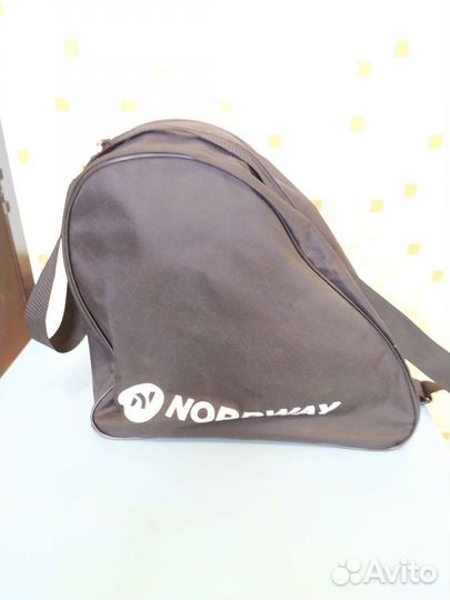 Коньки хоккейные