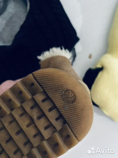 Шапки зимние Nels варежки и ugg 21-22