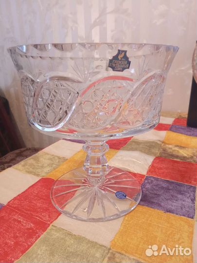 Ваза для фруктов. Ваза большая. Красивая