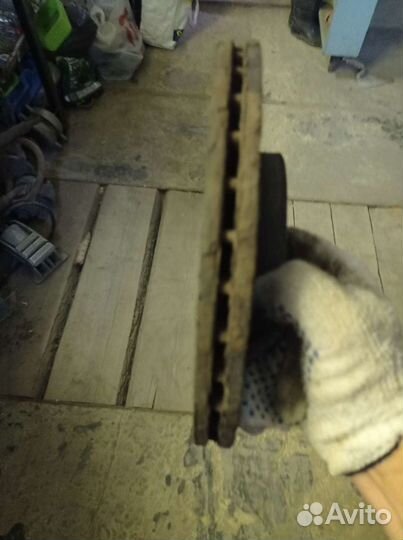 Передний тормозной диск Лада vesta