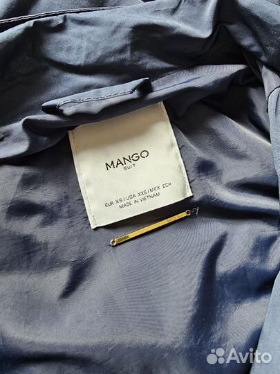 Ветровка mango и джинсы