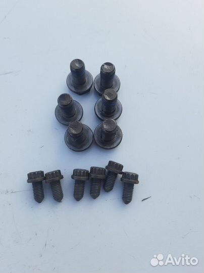 Болты коленвала Skoda Fabia