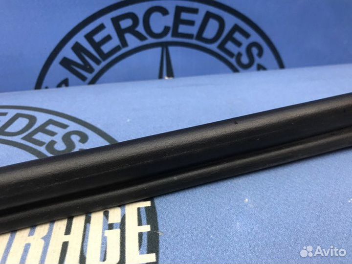 Уплотнитель багажника Mercedes-Benz Clk-Class W209
