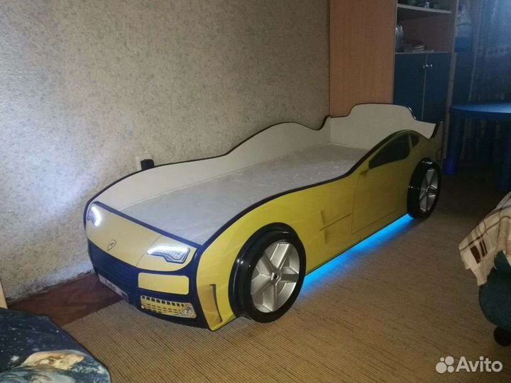 Кровать машинка детская