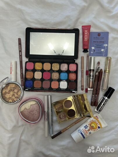 Косметика пакетом pupa revolutione influence