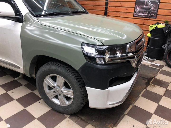 Рестайлинг Toyota Land Cruiser 200 Executive white