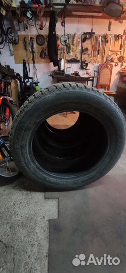 Bridgestone Blizzak Spike-01 215/60 R17 100T
