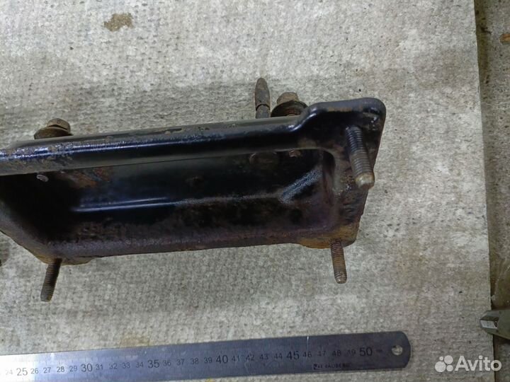 Кронштейн заднего усилителя бампера Kia Sportage 3