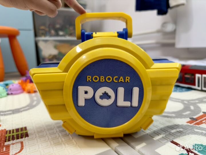 Кейс с трансформером и гаражом robocar poli Поли