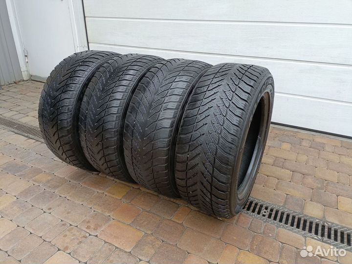 Goodyear UltraGrip 235/55 R17 103V