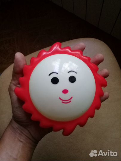 Светильник на стену