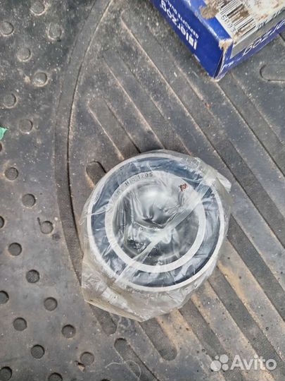 Подшипник ступицы передний