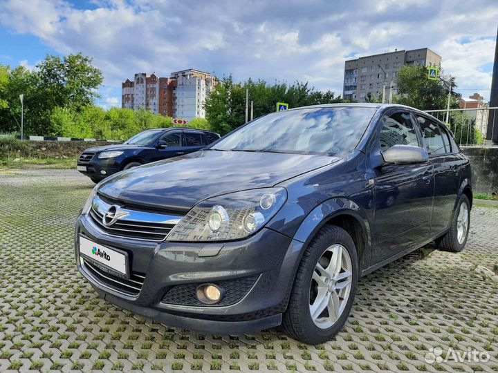 Opel Astra 1.8 AT, 2011, 107 000 км