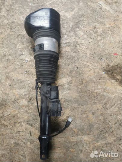 Стойка амортизатора передняя левая Bmw 7-Series