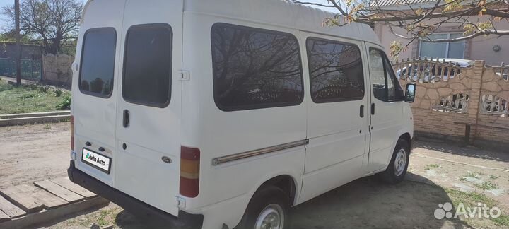 Ford Transit микроавтобус, 1990