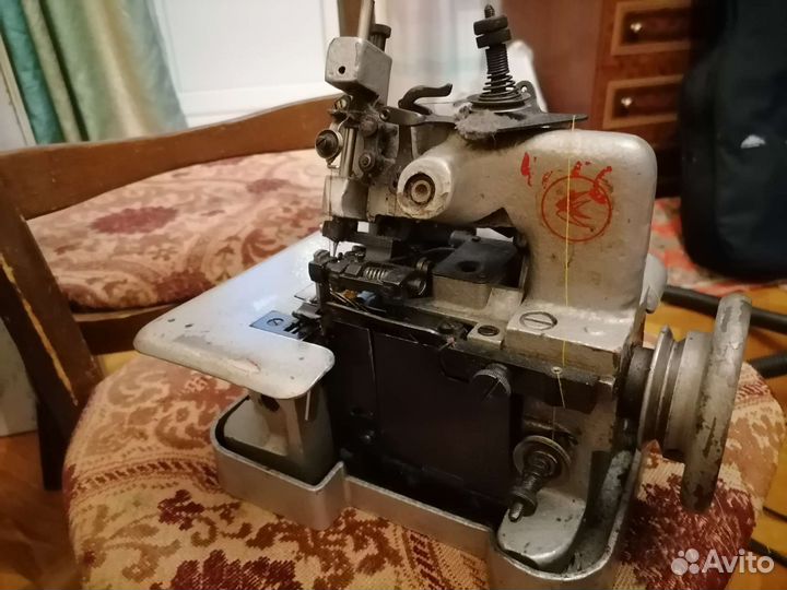 Оверлок для швейной машины