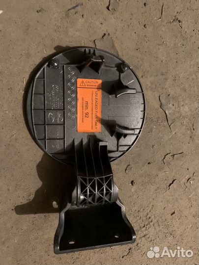 Hyundai Solaris(2011-2016) лючок бензобака