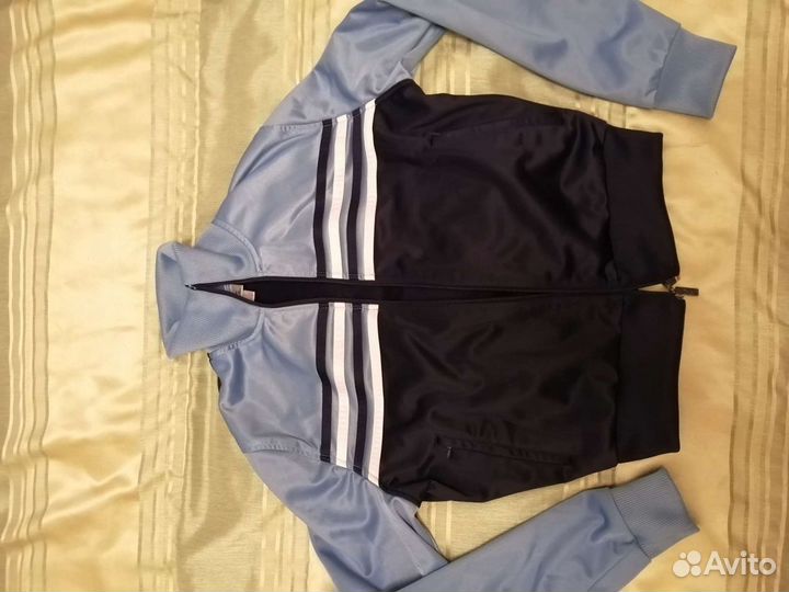 Костюм спортивный