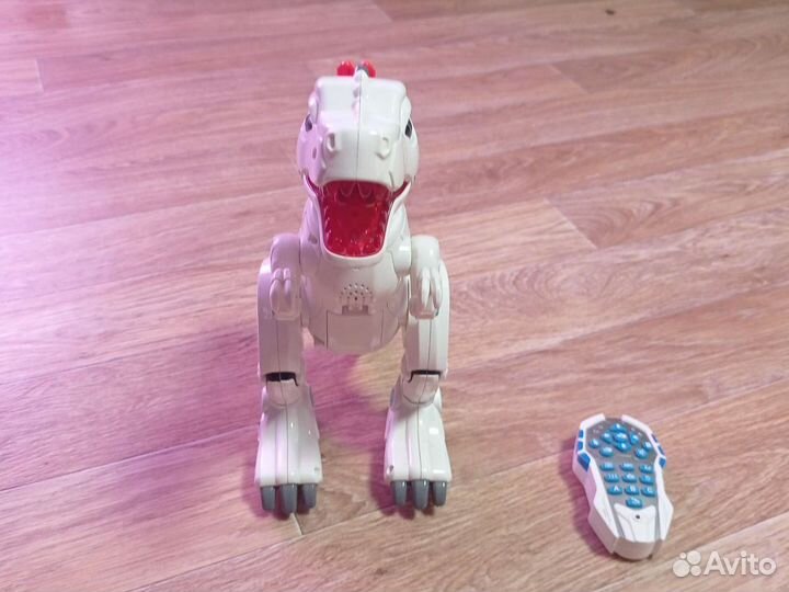 Радиоуправляемый робот интерактивный стреляющий