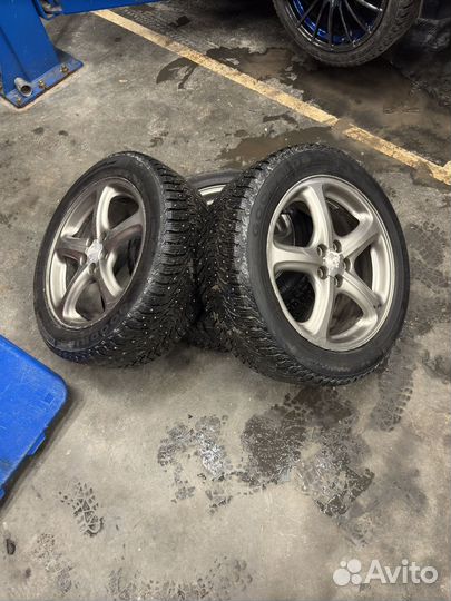 Диски subaru r17 с резиной (зима)