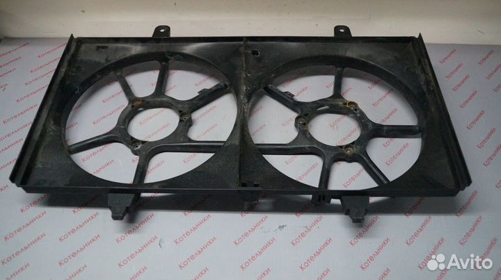 Nissan 21483-9Y000 Диффузор вентиляторов