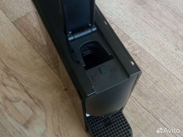 Кофемашина nespresso essenza mini