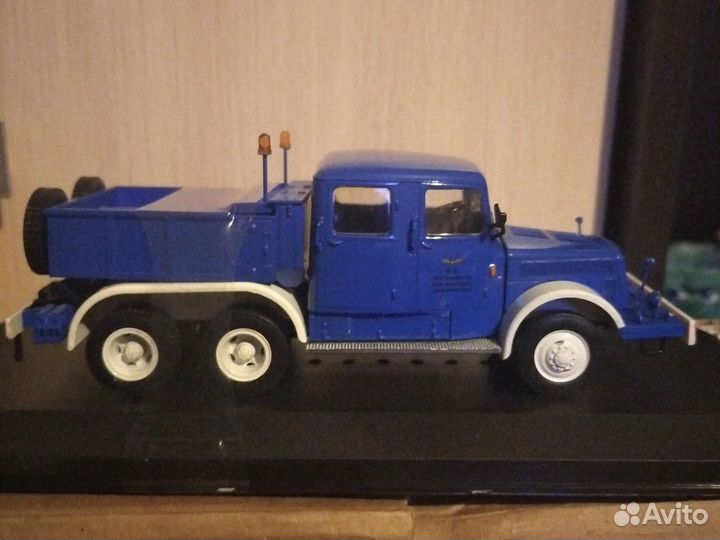 Модель грузовика Татра 141