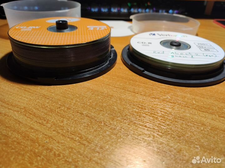 Болванки CD-R, диски с программами, конверты