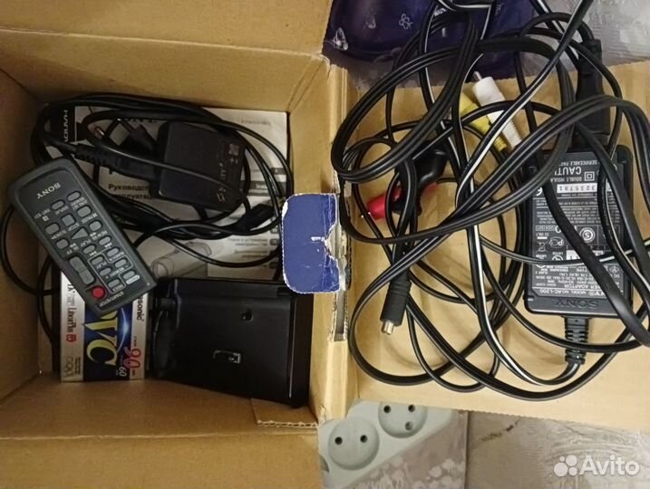 Видеокамера Sony DCR-HC48E сломанная