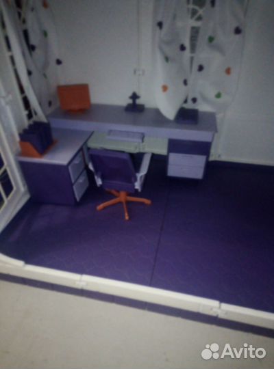 Кукольный домик с мебелью для барби