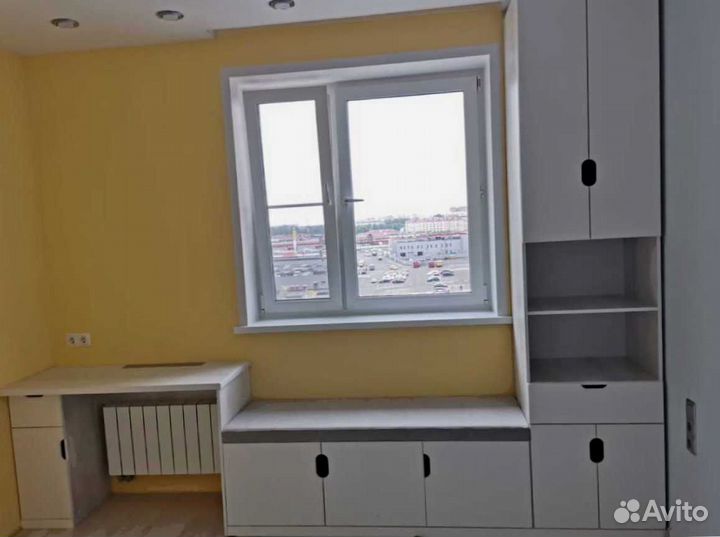 Рабочая зона у окна