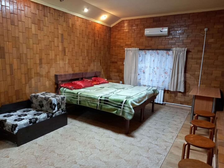 Комната 20 м² в 1-к., 1/2 эт.