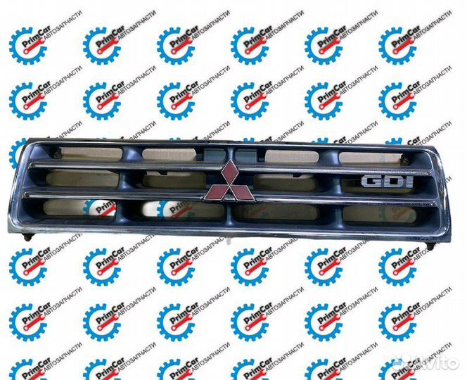 Решетка радиатора Mitsubishi Pajero V11W 4D56