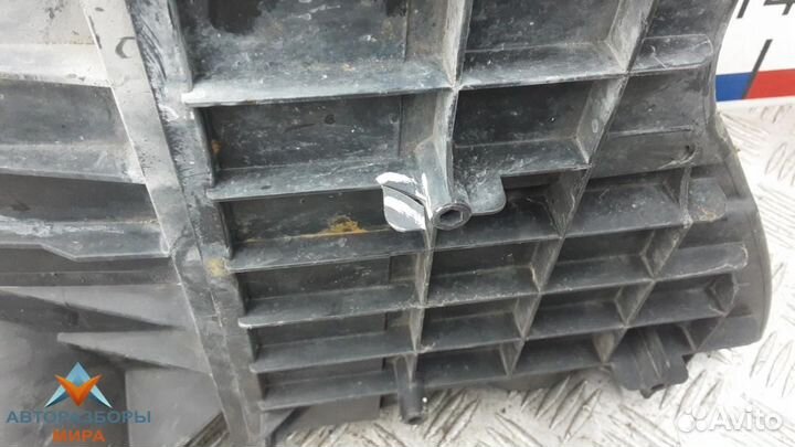 Корпус воздушного фильтра Ford Transit 8 2015