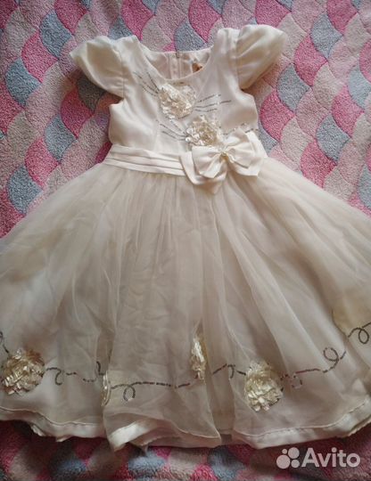 Нарядное платье на девочку