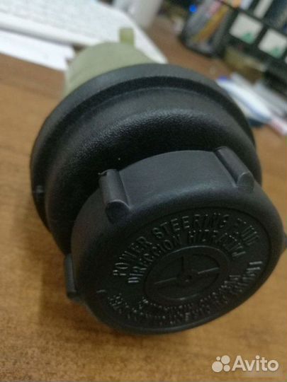 Бачок гидроусилителя гур Ford Focus 3