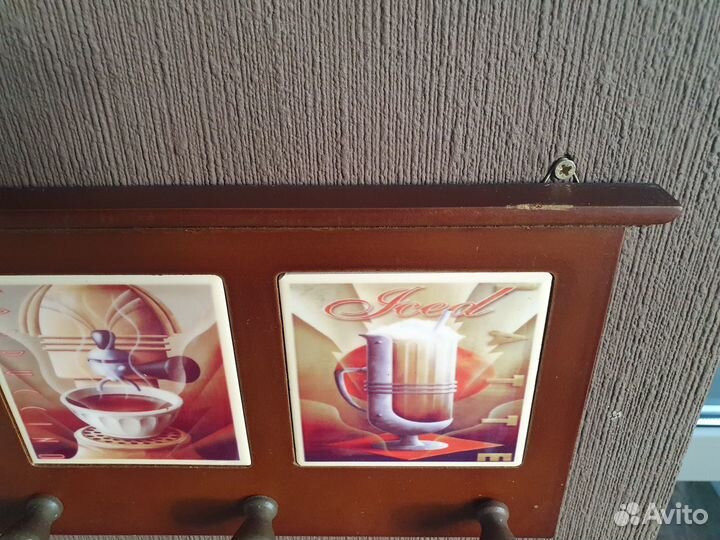 Вешалка деревянная