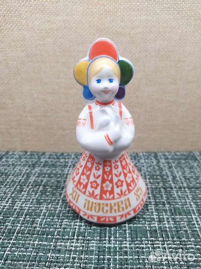 Фарфоровая статуэтка Катюша Вербилки