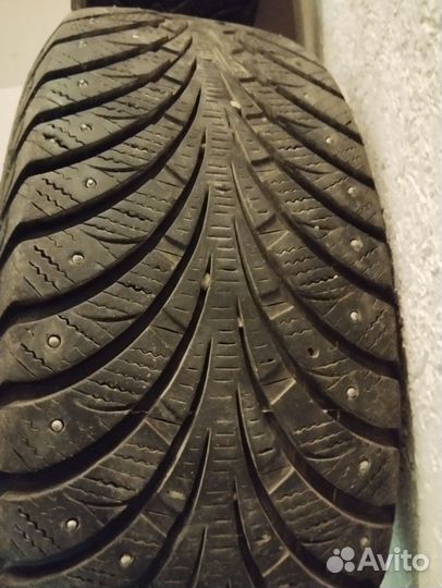 Goodyear UltraGrip Extreme 225/65 R17