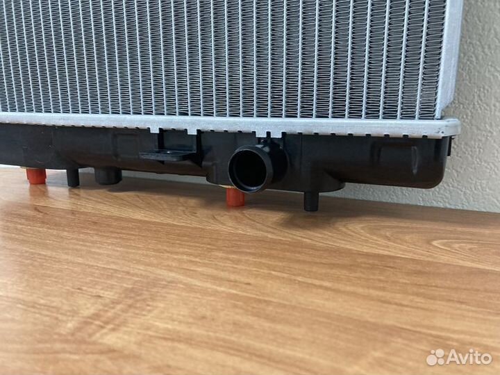 Радиатор охлаждения Ниссан Марч АКПП 92-02