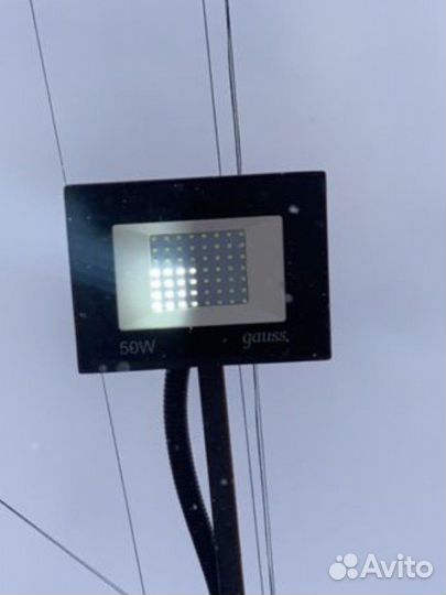 Светодиодные прожекторы с кронштейнами 7шт