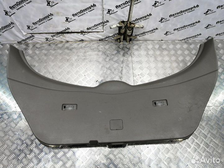 Обшивка двери багажника Ниссан Мурано Z50