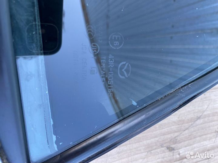 Форточка двери задняя левая Mazda 3 BL