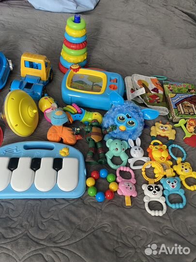 Большой пакет игрушек