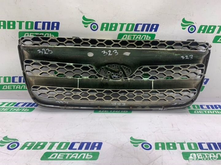 Решетка радиатора передняя Hyundai Santa Fe