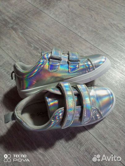 Кроссовки для девочки