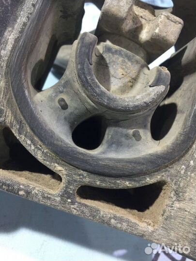 Подушка двигателя левая Honda Civic 8