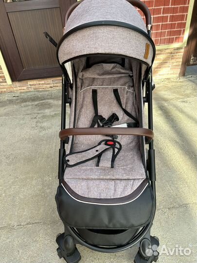 Прогулочная коляска luxmom 609